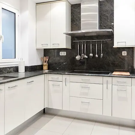 Salaberria With Private Garage * Сан-Себастьян