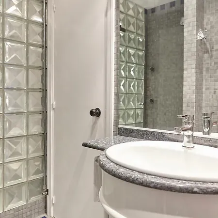 아파트 Salaberria With Private Garage