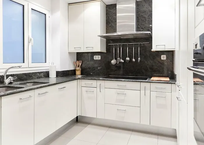 Salaberria With Private Garage * 圣塞瓦斯蒂安