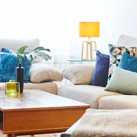 Salaberria With Private Garage Apartament *