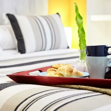 Salaberria With Private Garage Apartament *